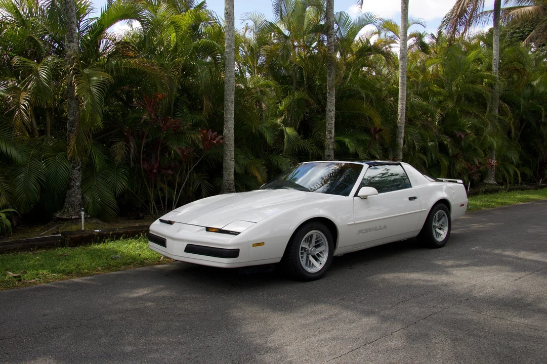 1989 Pontiac Firebird 3rd Gen - Image 2 of 21