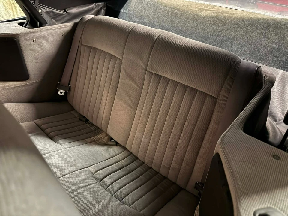 1989 Pontiac Sunbird - Image 17 of 21