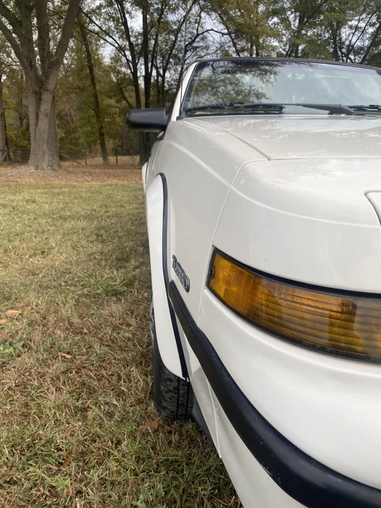 1989 Pontiac Sunbird - Image 20 of 31