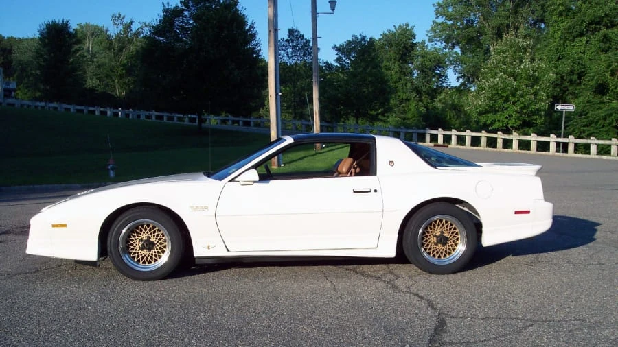 1989 Pontiac Firebird Trans Am 3rd Gen - Image 2 of 9