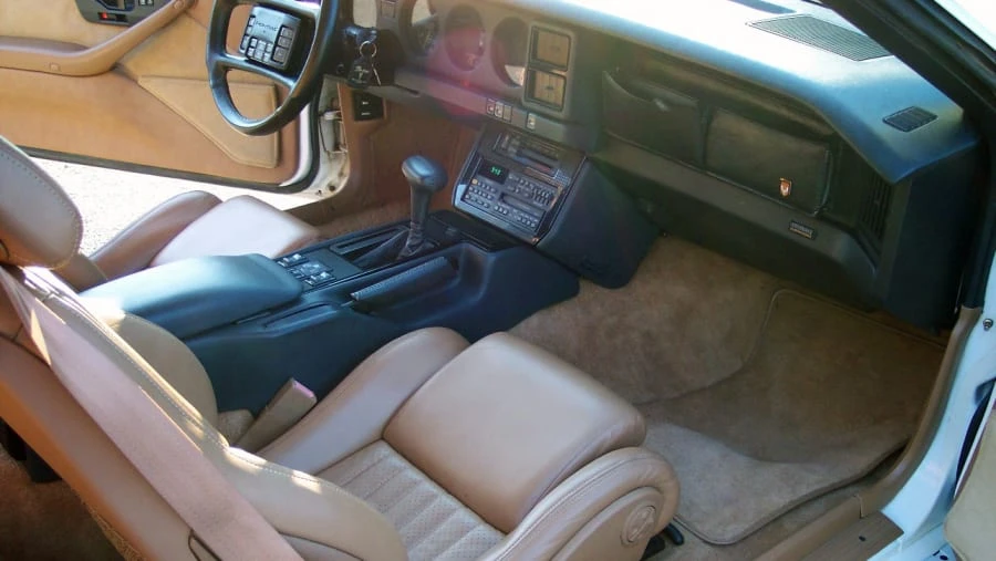 1989 Pontiac Firebird Trans Am 3rd Gen - Image 5 of 9