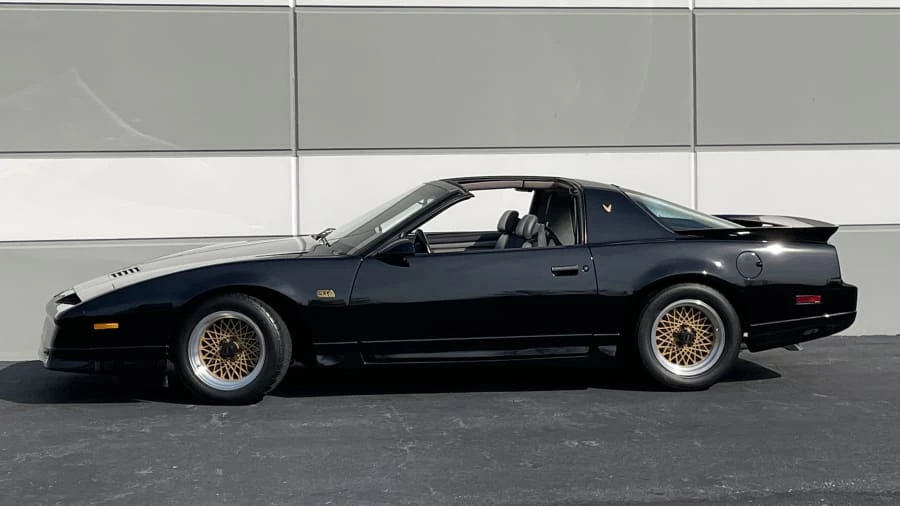 1989 Pontiac Firebird Trans Am 3rd Gen - Image 2 of 17