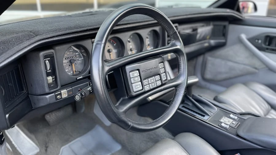 1989 Pontiac Firebird Trans Am 3rd Gen - Image 6 of 17