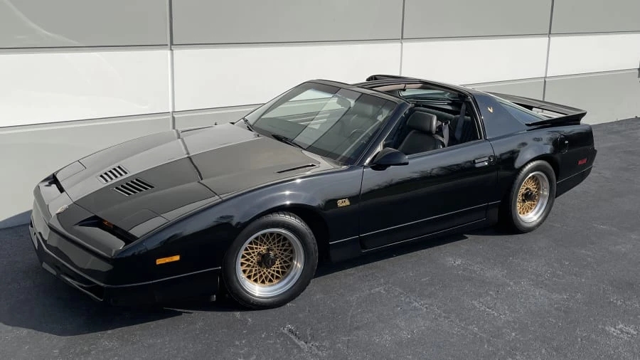 1989 Pontiac Firebird Trans Am 3rd Gen - Image 13 of 17