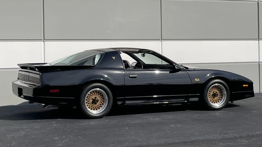 1989 Pontiac Firebird Trans Am 3rd Gen - Image 14 of 17