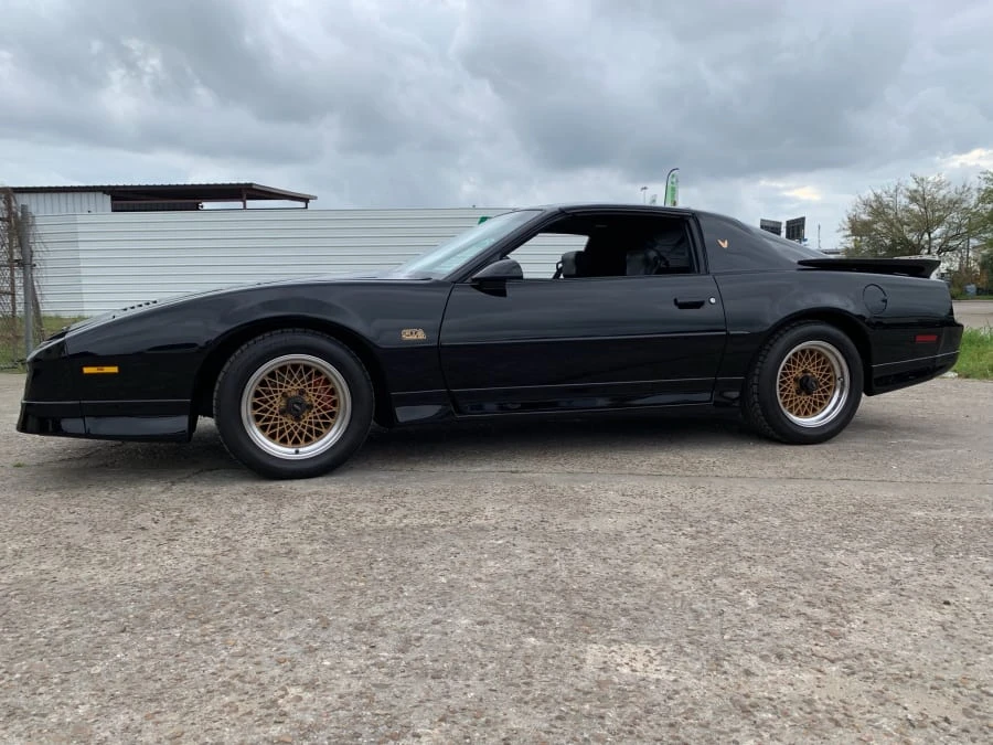 1989 Pontiac Firebird Trans Am 3rd Gen - Image 8 of 12