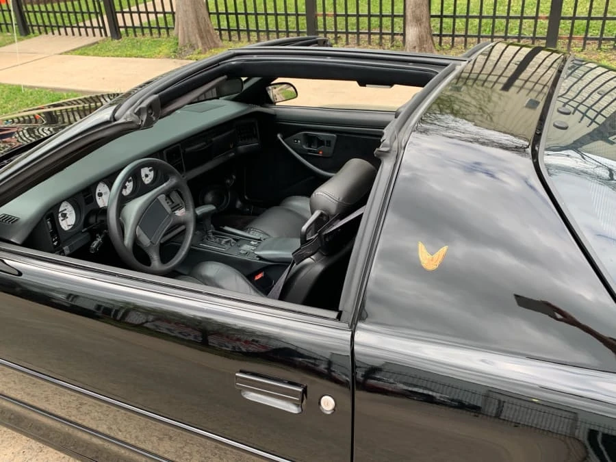 1989 Pontiac Firebird Trans Am 3rd Gen - Image 4 of 12