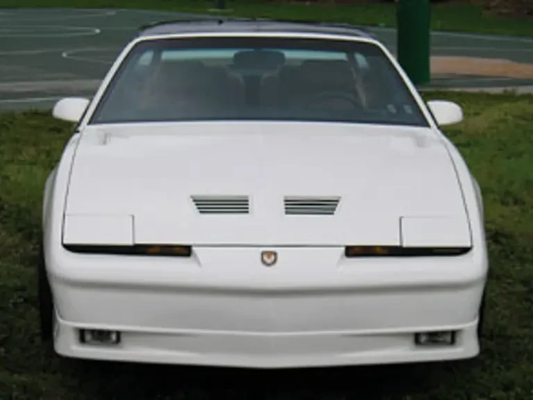 1989 Pontiac Firebird Trans Am 3rd Gen - Image 6 of 9