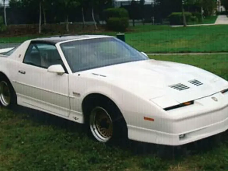 1989 Pontiac Firebird Trans Am 3rd Gen - Image 7 of 9