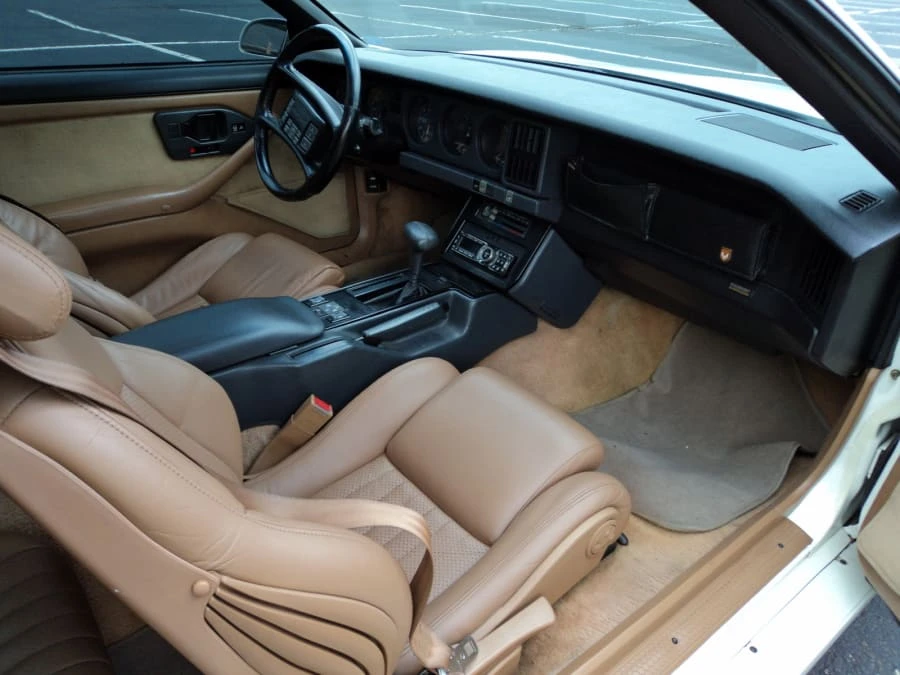 1989 Pontiac Firebird Trans Am 3rd Gen - Image 4 of 8