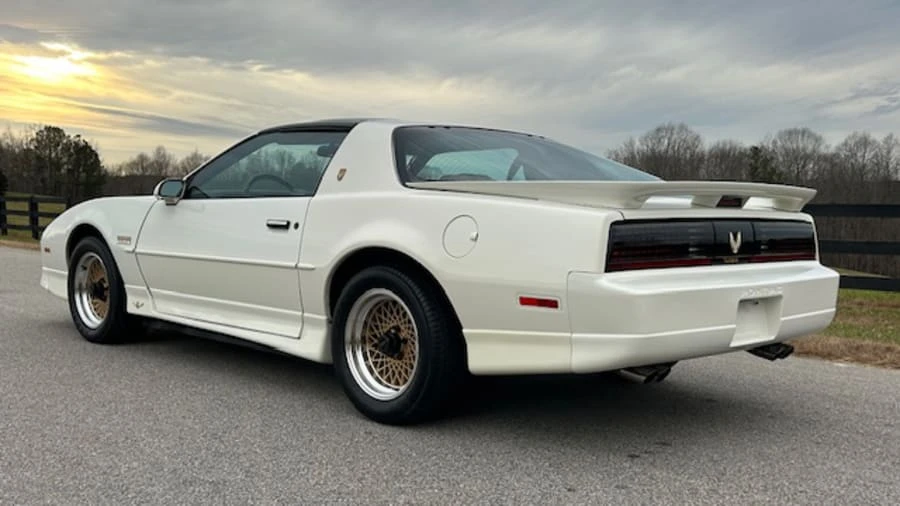 1989 Pontiac Firebird Trans Am 3rd Gen - Image 6 of 28
