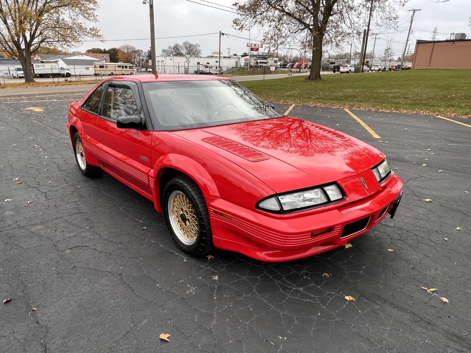 1989 Pontiac Grand Prix 3rd+ Gen - Image 9 of 31