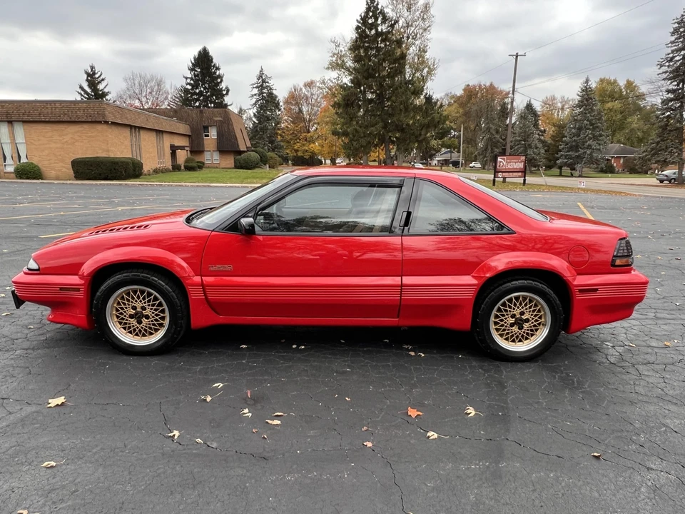 1989 Pontiac Grand Prix 3rd+ Gen - Image 22 of 31
