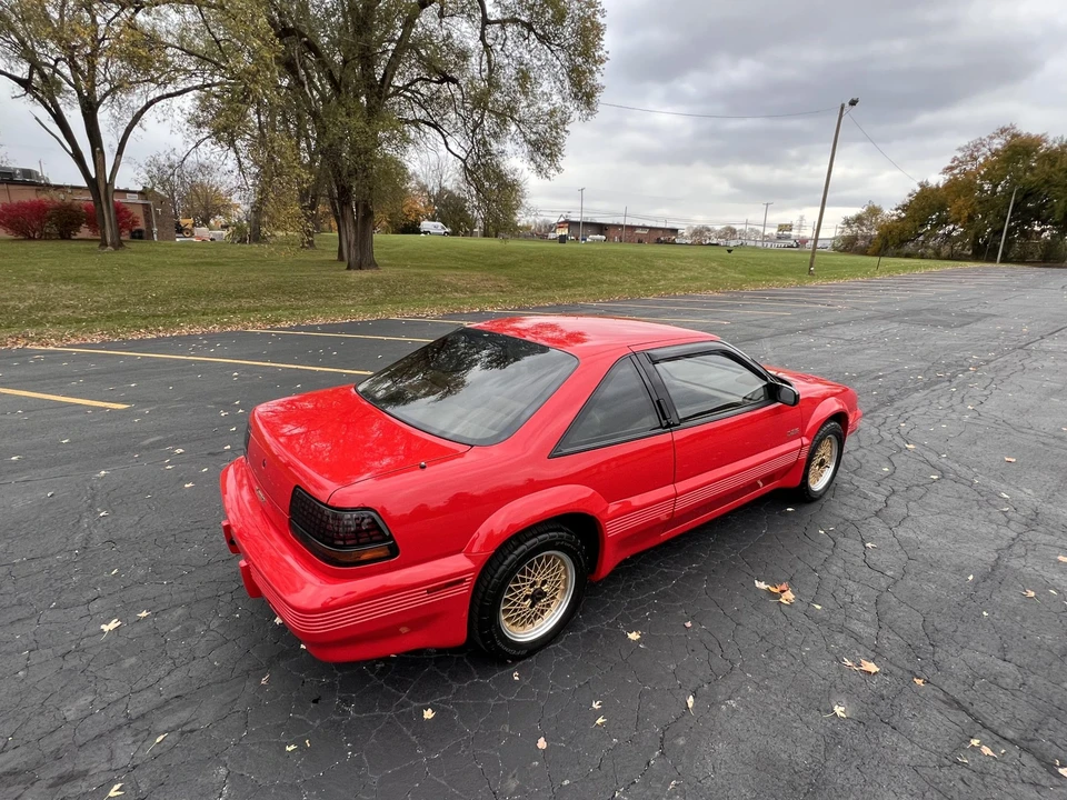 1989 Pontiac Grand Prix 3rd+ Gen - Image 16 of 31