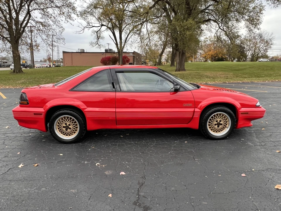 1989 Pontiac Grand Prix 3rd+ Gen - Image 14 of 31