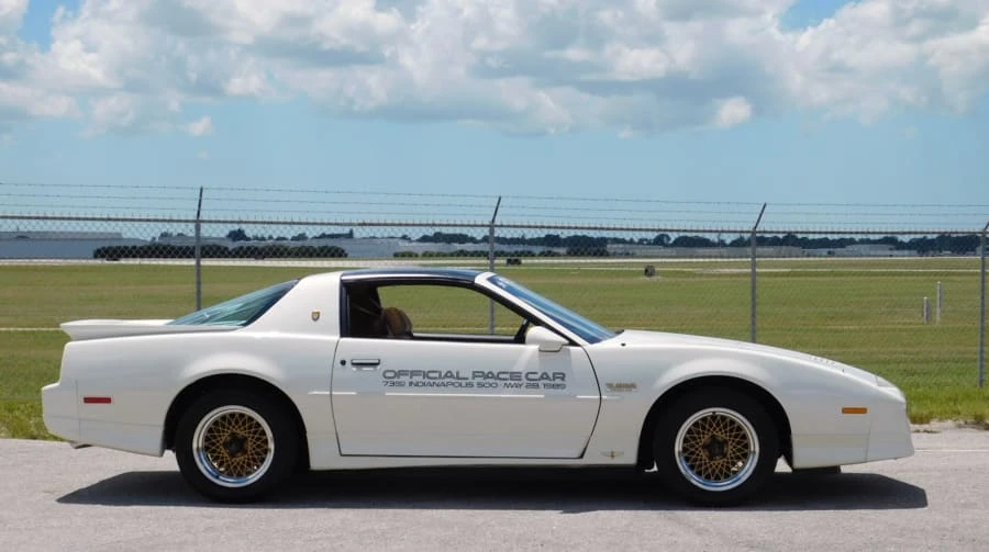 1989 Pontiac Firebird Trans Am 3rd Gen - Image 2 of 8
