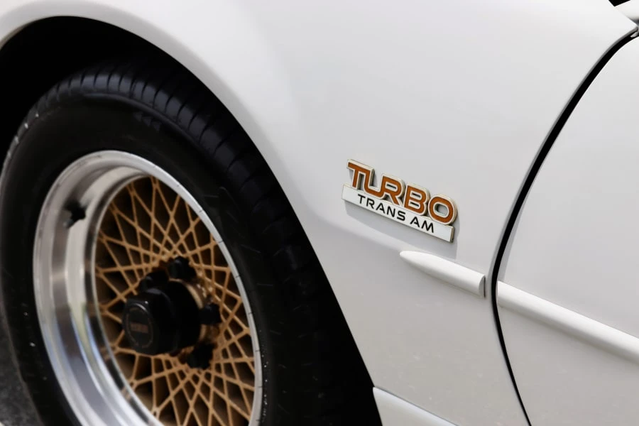 1989 Pontiac Firebird Trans Am 3rd Gen - Image 6 of 16
