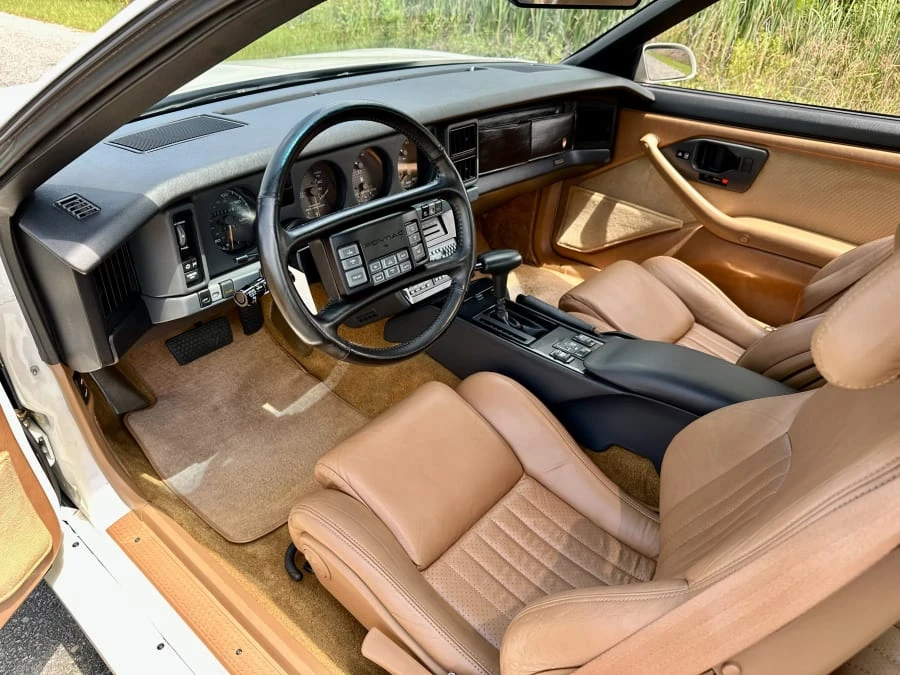 1989 Pontiac Firebird Trans Am 3rd Gen - Image 10 of 16