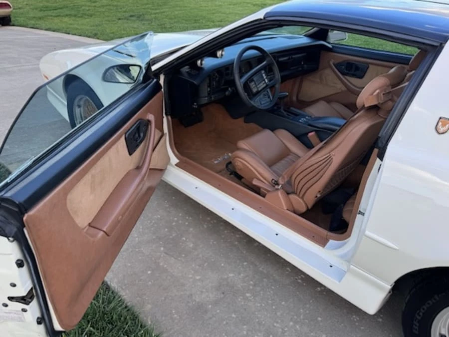 1989 Pontiac Firebird Trans Am 3rd Gen - Image 13 of 31