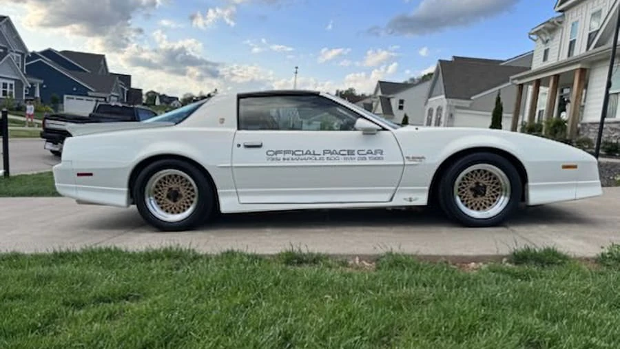 1989 Pontiac Firebird Trans Am 3rd Gen - Image 11 of 31