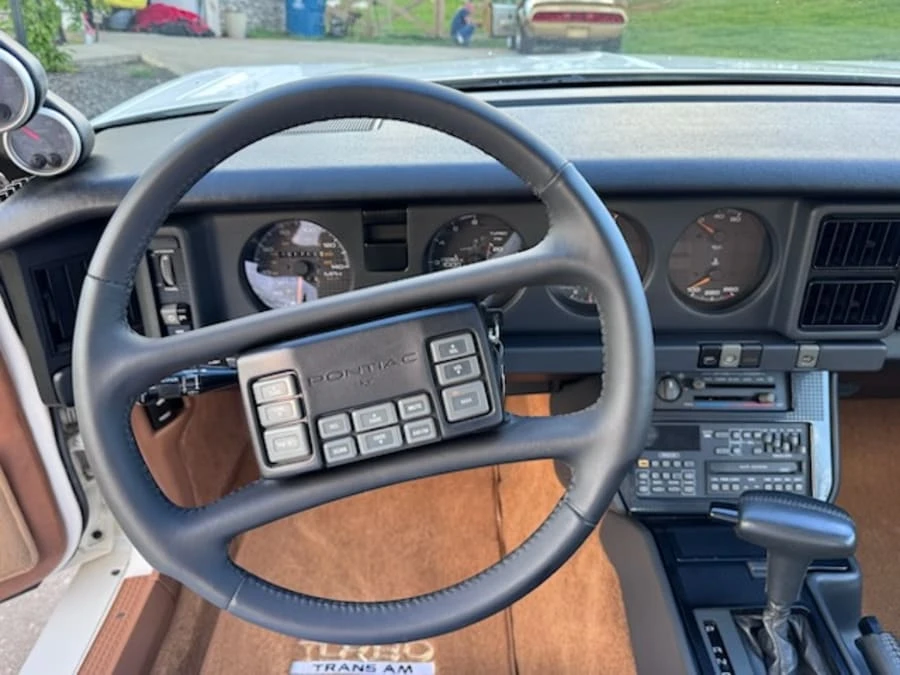 1989 Pontiac Firebird Trans Am 3rd Gen - Image 15 of 31