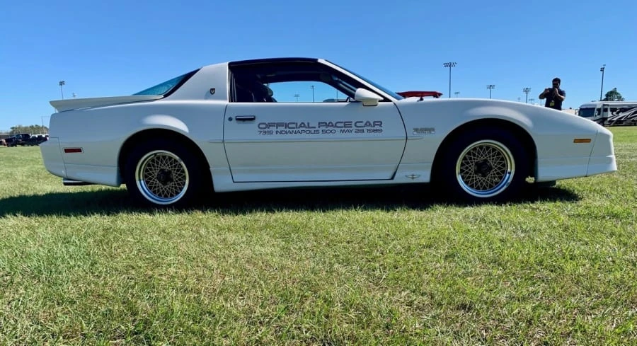 1989 Pontiac Firebird Trans Am 3rd Gen - Image 2 of 12