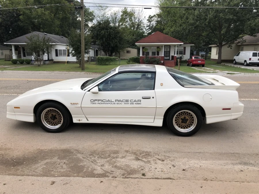 1989 Pontiac Firebird Trans Am 3rd Gen - Image 2 of 11