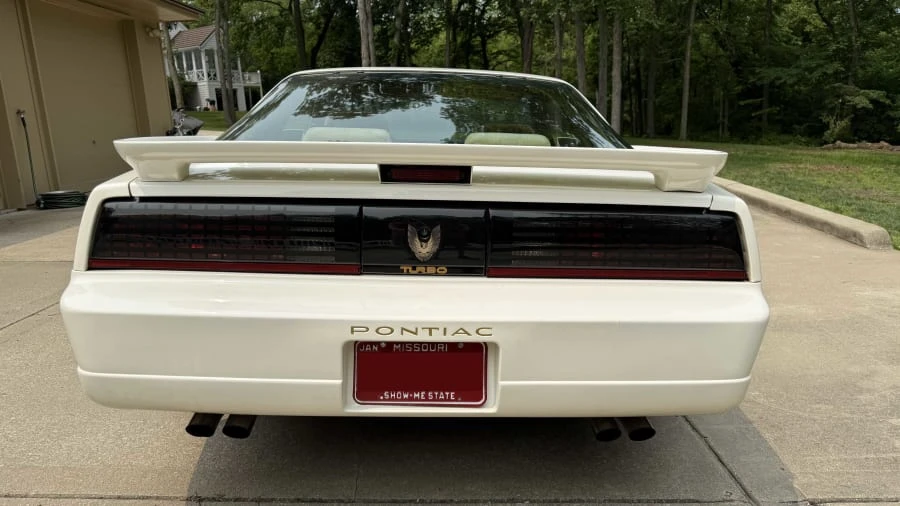1989 Pontiac Firebird Trans Am 3rd Gen - Image 5 of 20