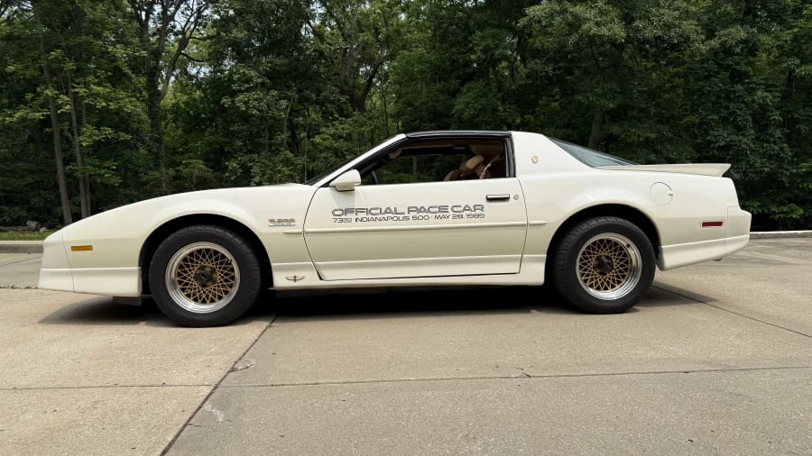 1989 Pontiac Firebird Trans Am 3rd Gen - Image 8 of 20