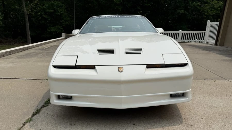 1989 Pontiac Firebird Trans Am 3rd Gen - Image 4 of 20