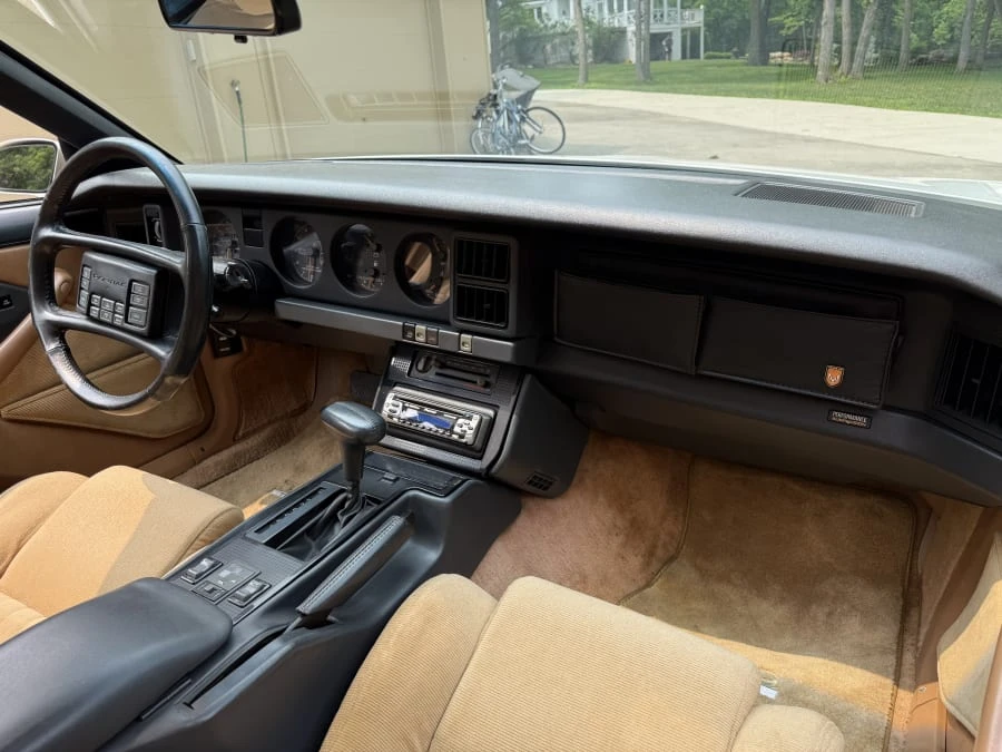 1989 Pontiac Firebird Trans Am 3rd Gen - Image 13 of 20
