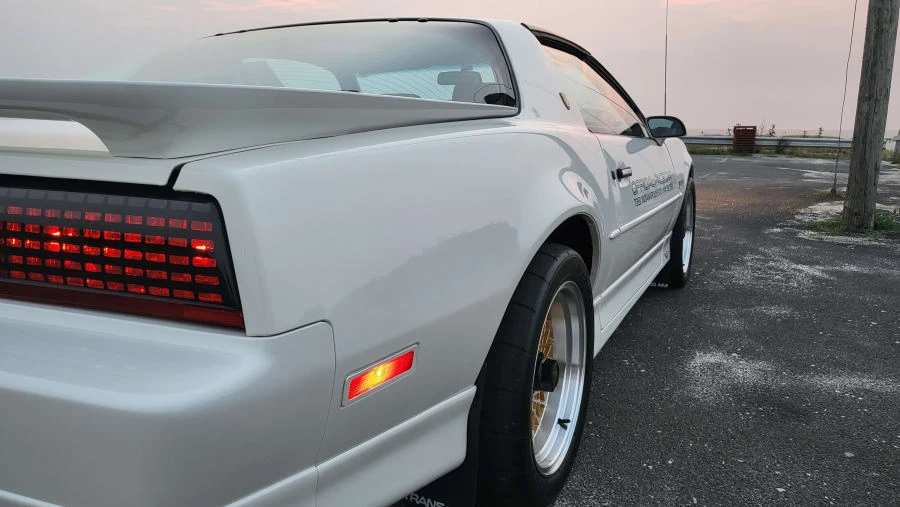1989 Pontiac Firebird Trans Am 3rd Gen - Image 5 of 20