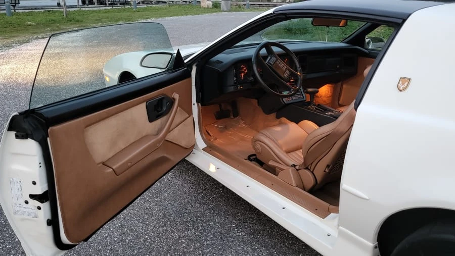 1989 Pontiac Firebird Trans Am 3rd Gen - Image 16 of 20