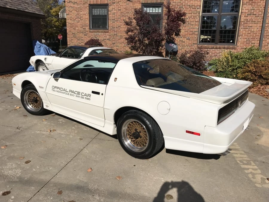 1989 Pontiac Firebird Trans Am 3rd Gen - Image 2 of 8