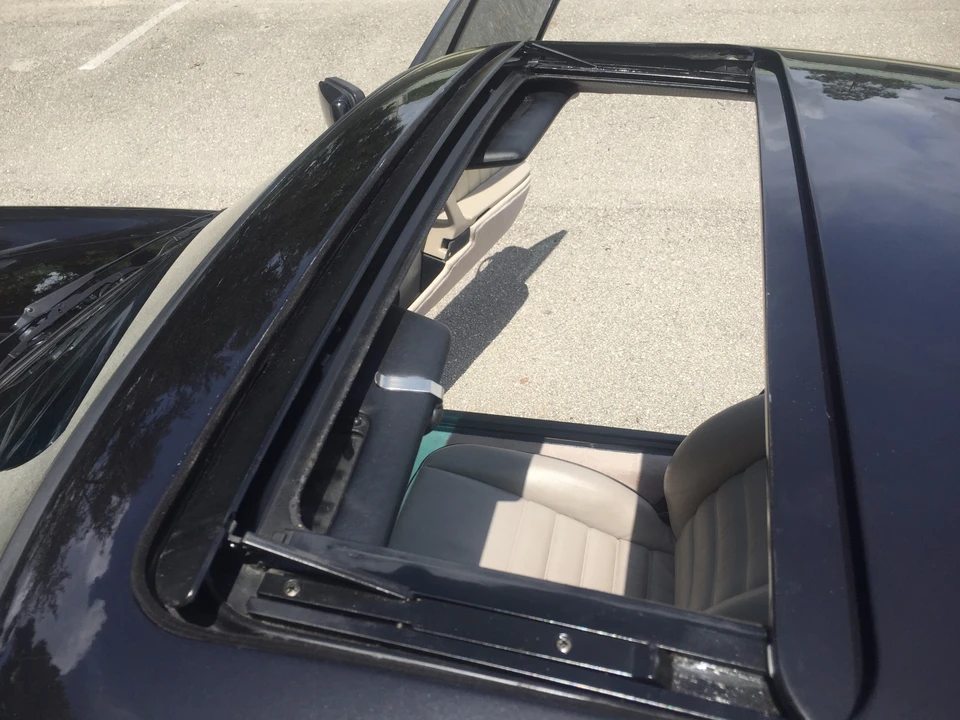 1989 Porsche 911 Carrera 3.2 - Image 22 of 31