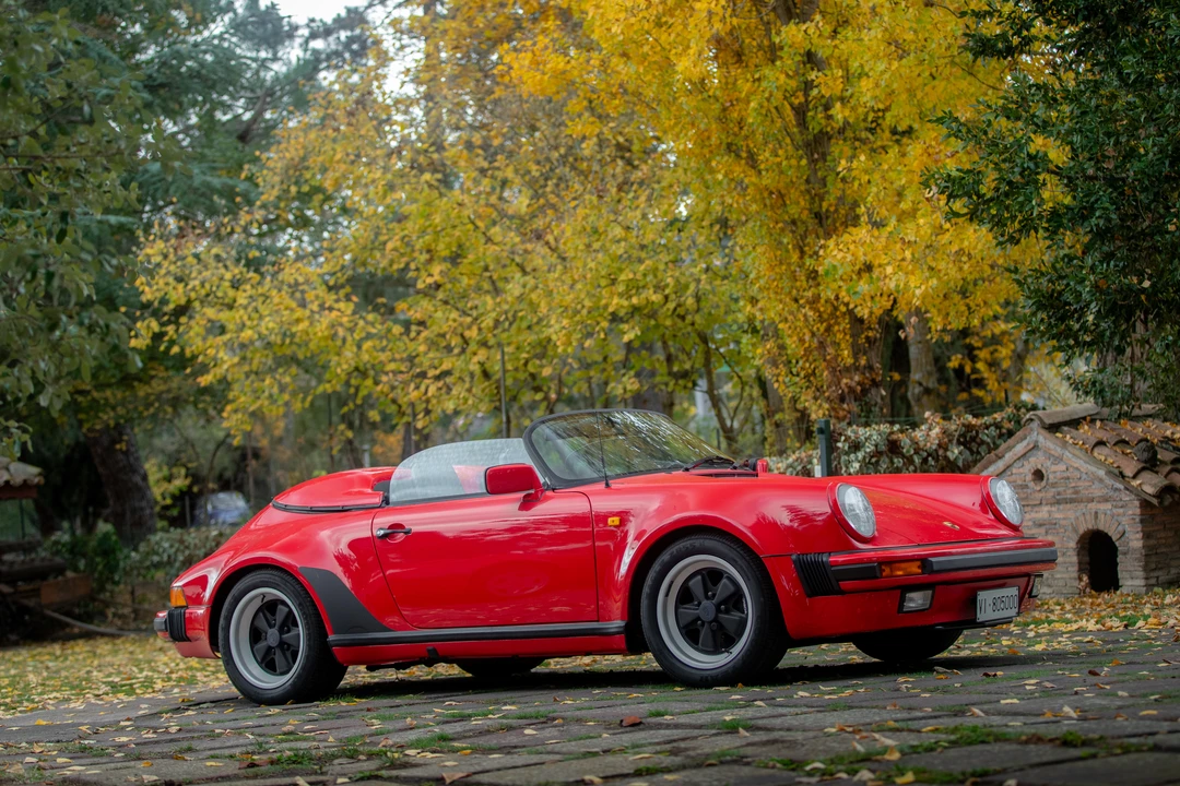 1990 Porsche 911 Carrera 3.2 - Image 2 of 31