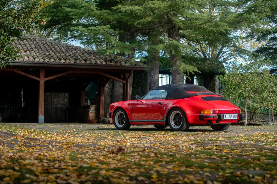 1990 Porsche 911 Carrera 3.2 - Image 25 of 31