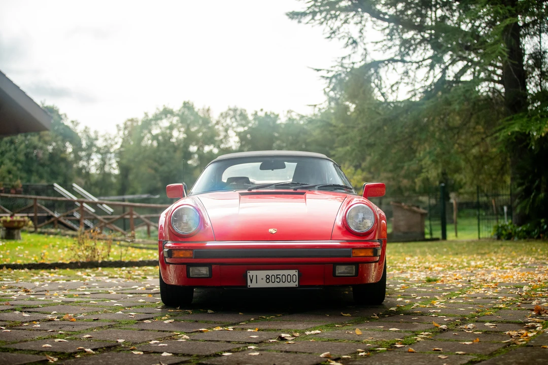 1990 Porsche 911 Carrera 3.2 - Image 17 of 31