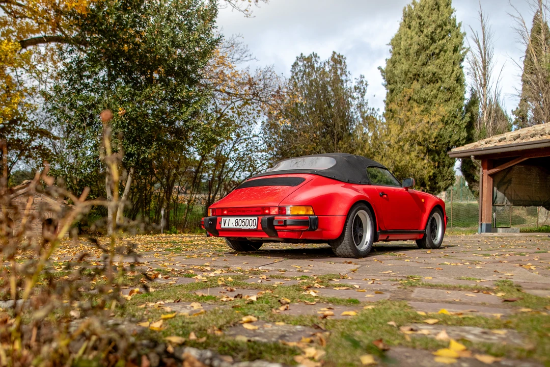1990 Porsche 911 Carrera 3.2 - Image 6 of 31