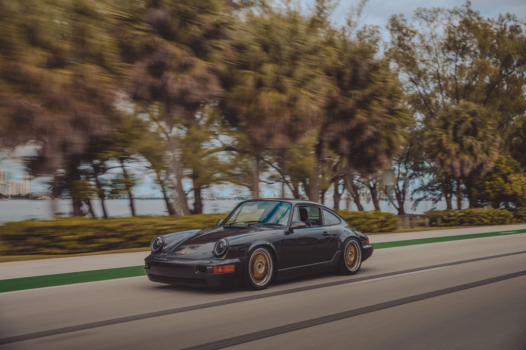 1989 Porsche 964 Carrera 4 - Image 2 of 31