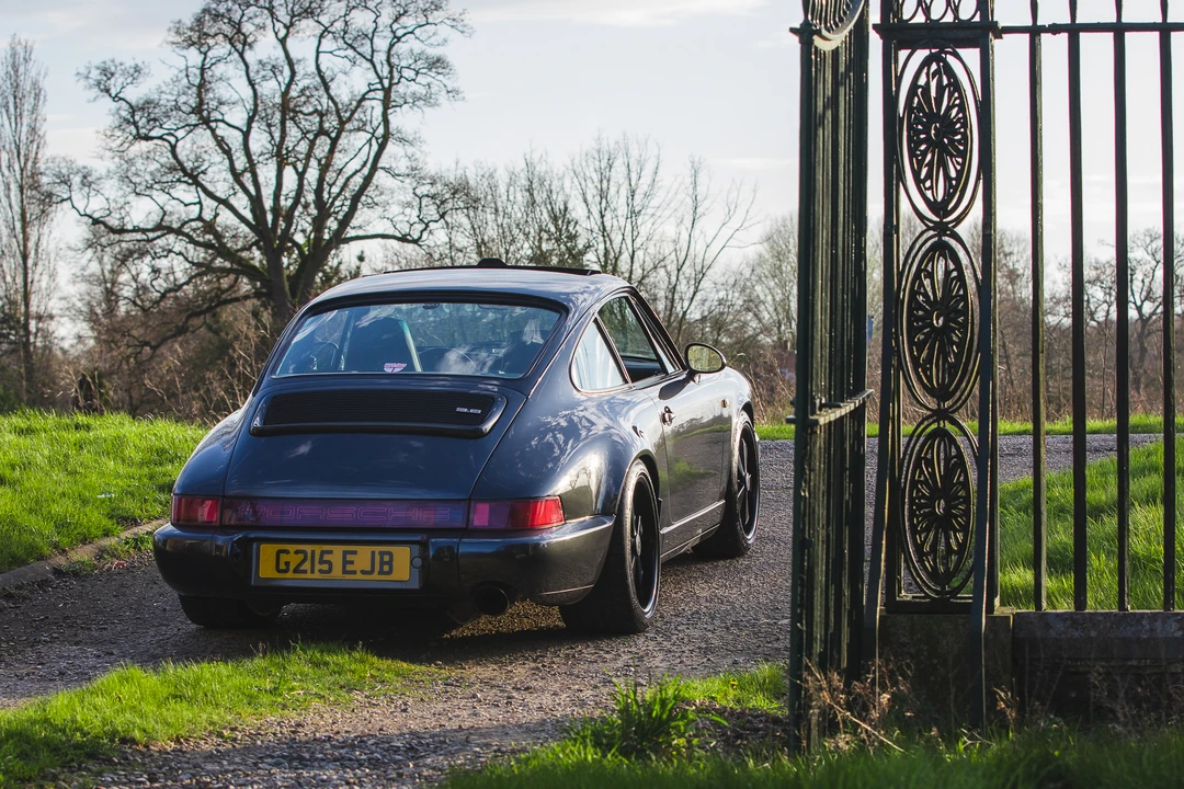 1989 Porsche 964 Carrera 4 - Image 12 of 31