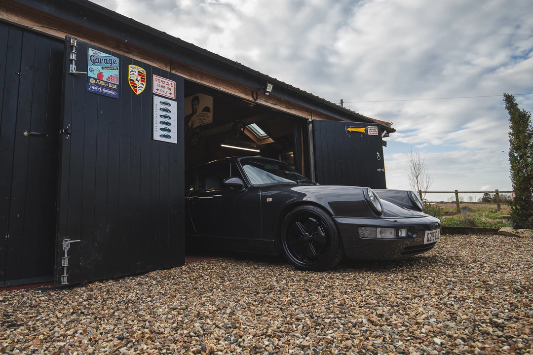 1989 Porsche 964 Carrera 4 - Image 14 of 31
