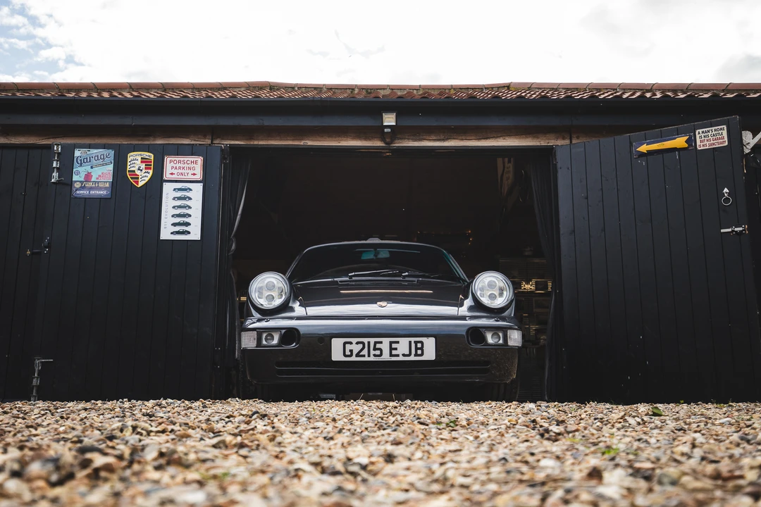 1989 Porsche 964 Carrera 4 - Image 15 of 31