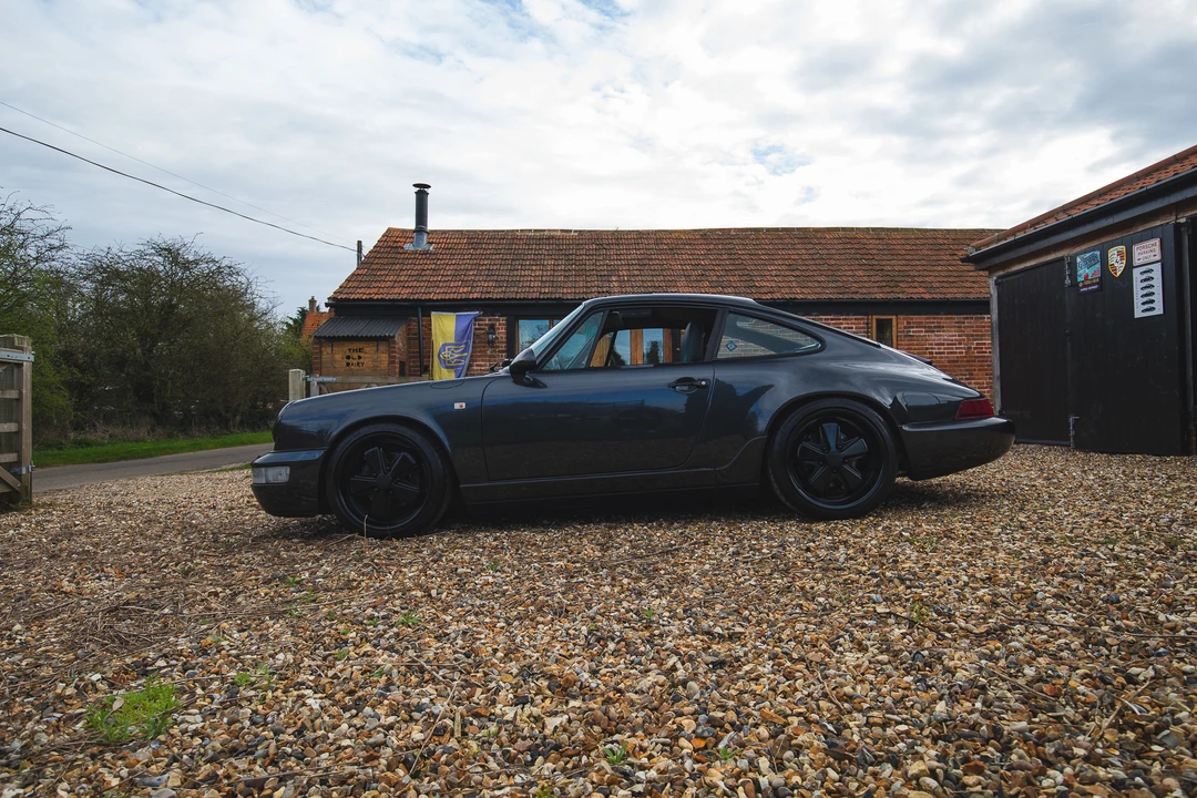 1989 Porsche 964 Carrera 4 - Image 4 of 31
