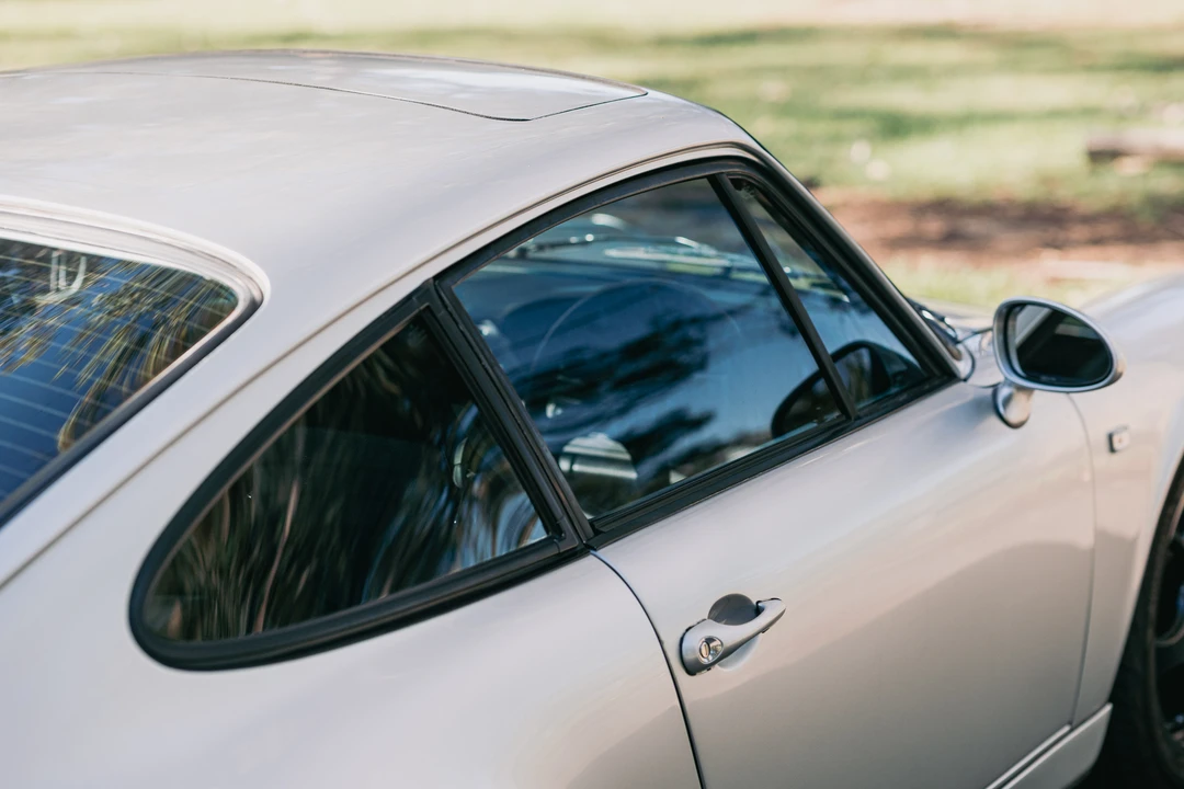1989 Porsche 964 Carrera 4 - Image 19 of 31