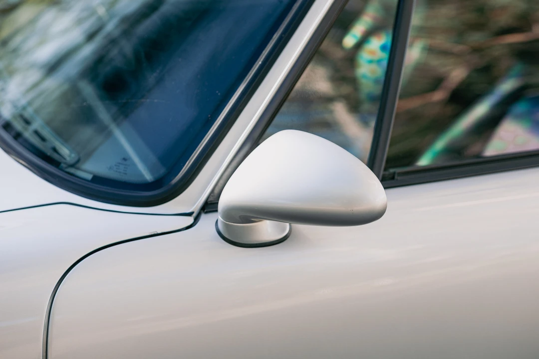 1989 Porsche 964 Carrera 4 - Image 25 of 31