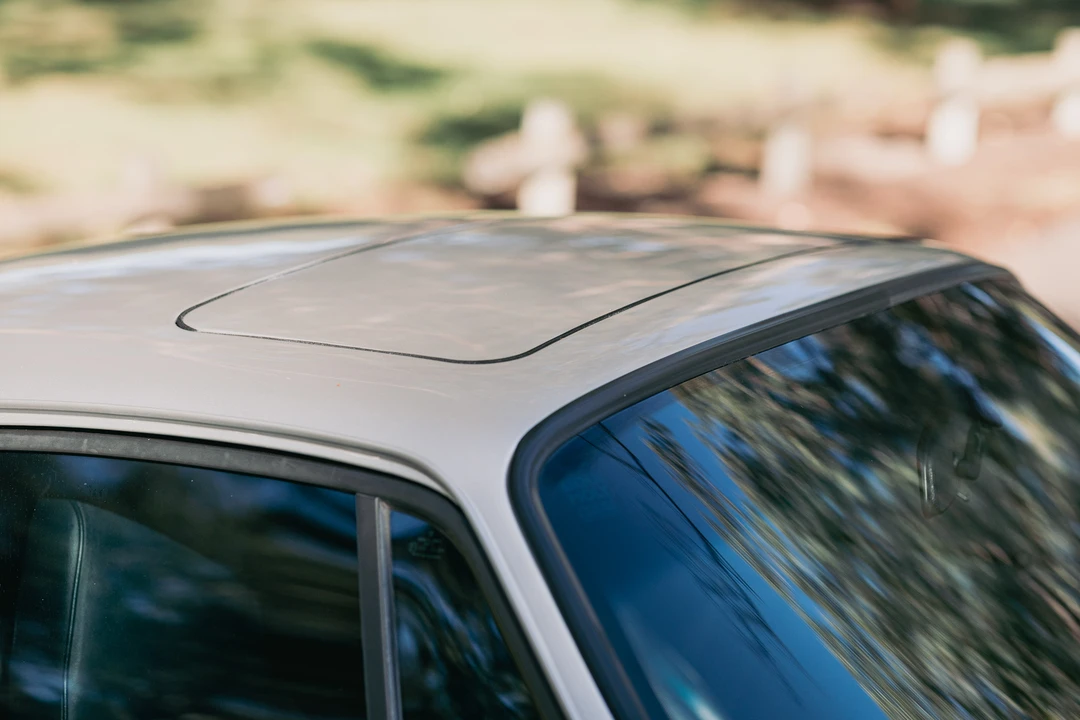 1989 Porsche 964 Carrera 4 - Image 26 of 31