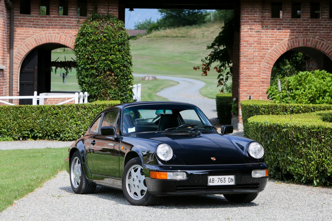 1989 Porsche 964 Carrera 4 - Image 2 of 30