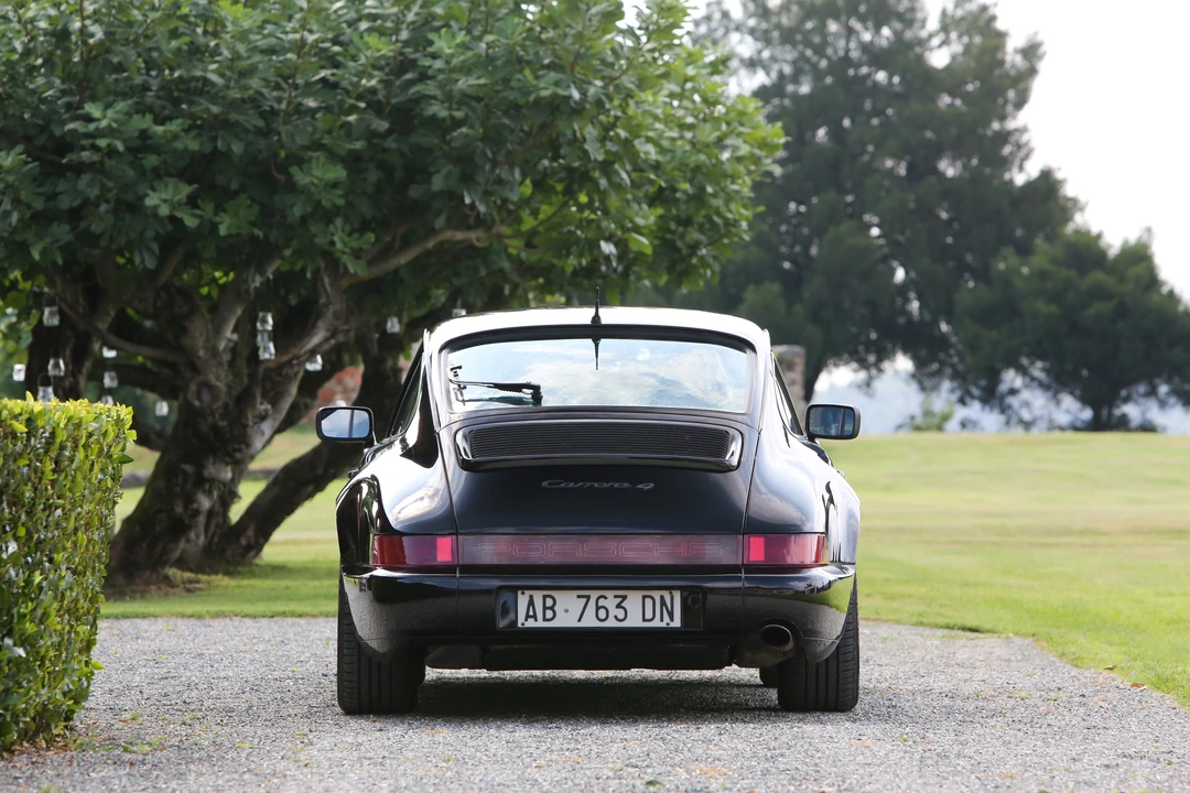 1989 Porsche 964 Carrera 4 - Image 12 of 30