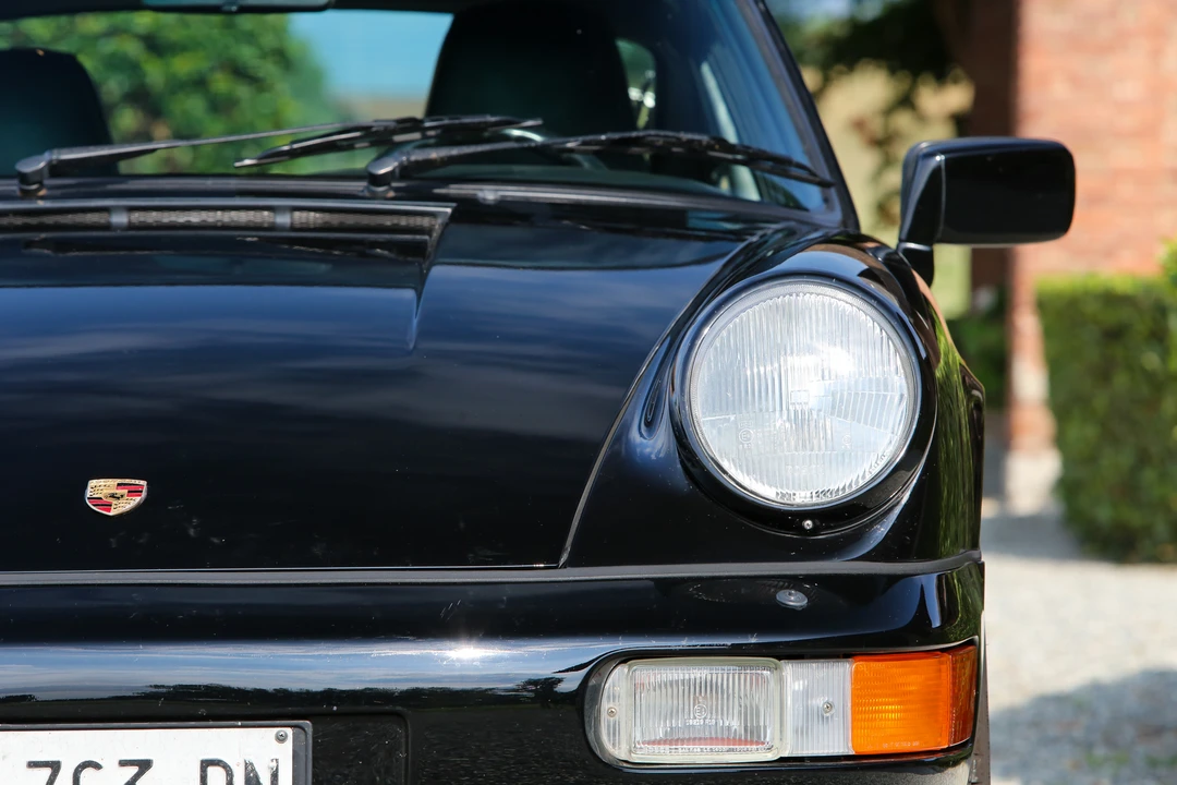 1989 Porsche 964 Carrera 4 - Image 23 of 30
